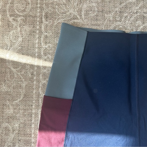 High-waisted sculpting pocket short - Picture 4 of 8